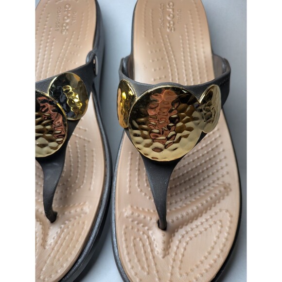 Crocs Sandal Women's 11 Sanrah Brown Gold Embellish Wedge Thong Flip Flops Slide - Picture 6 of 12